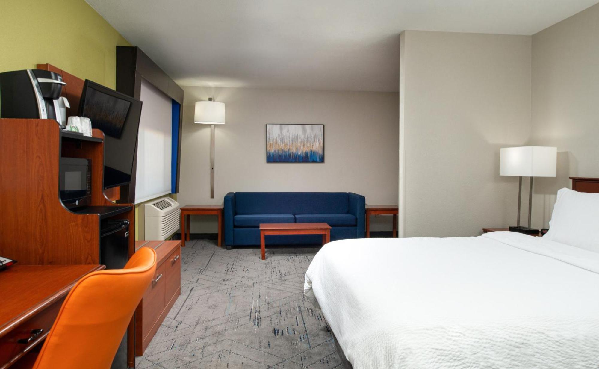 Holiday Inn Express Hotel & Suites Farmington By Ihg Exterior photo