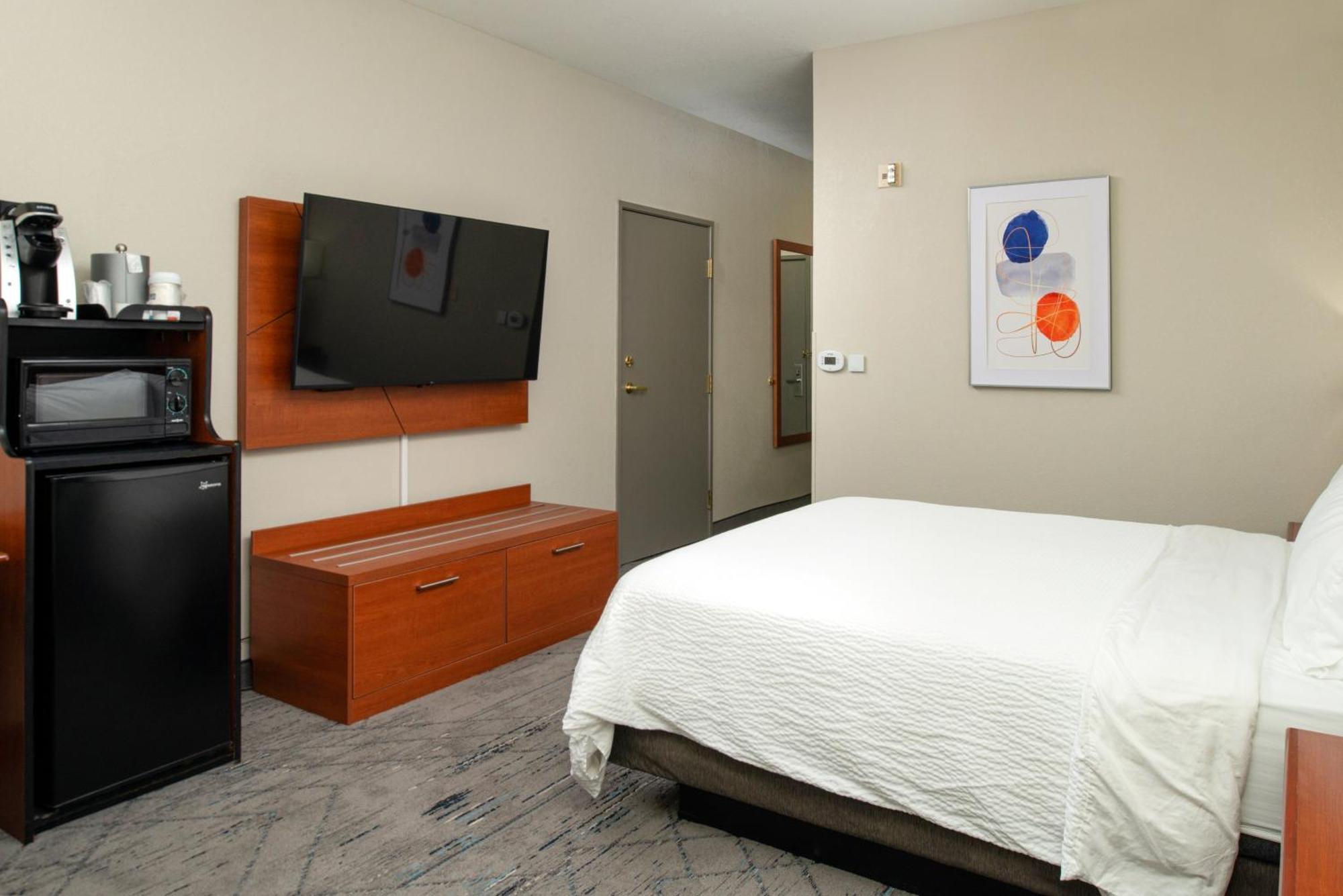 Holiday Inn Express Hotel & Suites Farmington By Ihg Exterior photo