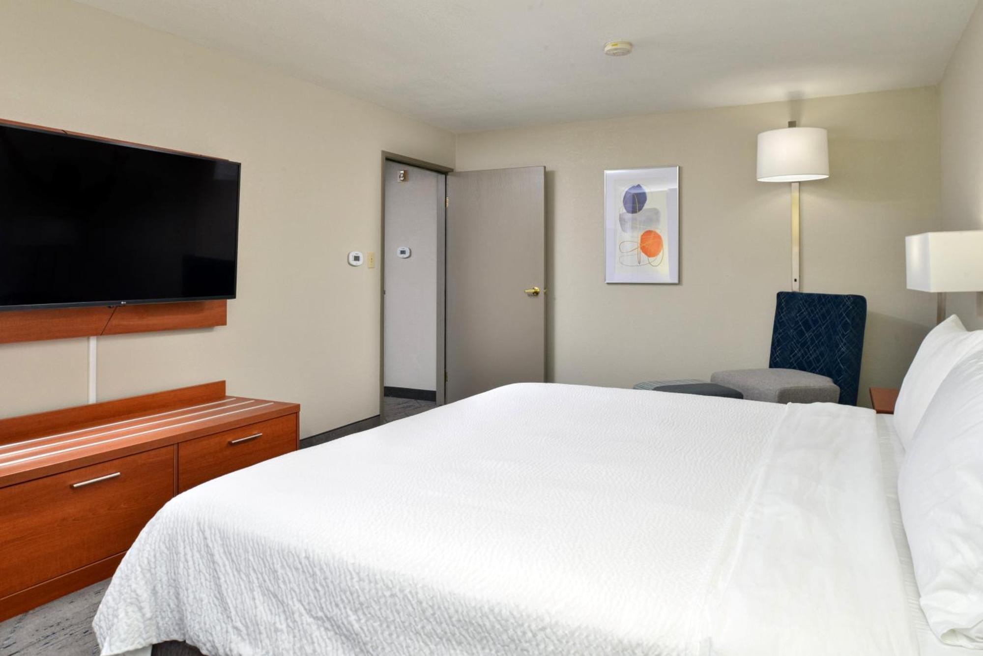 Holiday Inn Express Hotel & Suites Farmington By Ihg Exterior photo